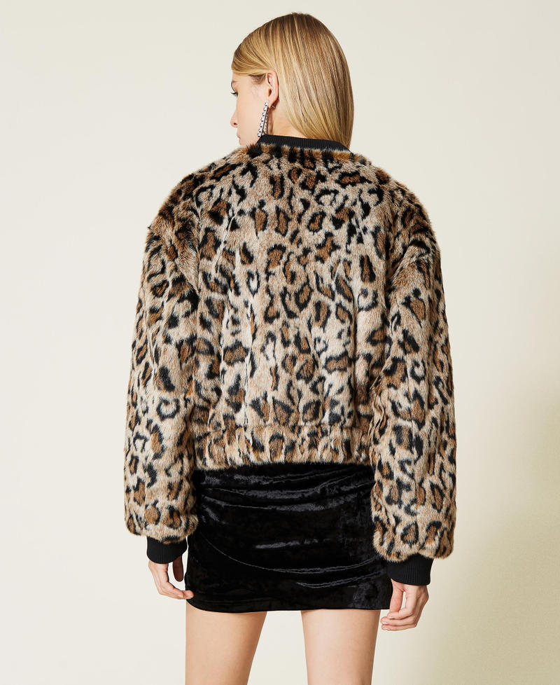 &lsquo;Amber&rsquo; animal print jacquard bomber jacket Jaguar Print Woman 212AT2170-04