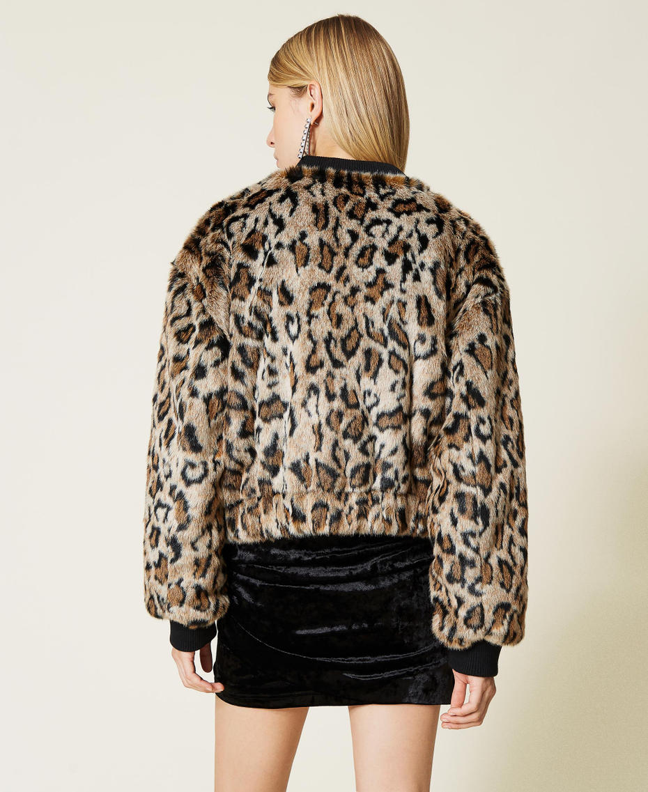 &lsquo;Amber&rsquo; animal print jacquard bomber jacket Jaguar Print Woman 212AT2170-04