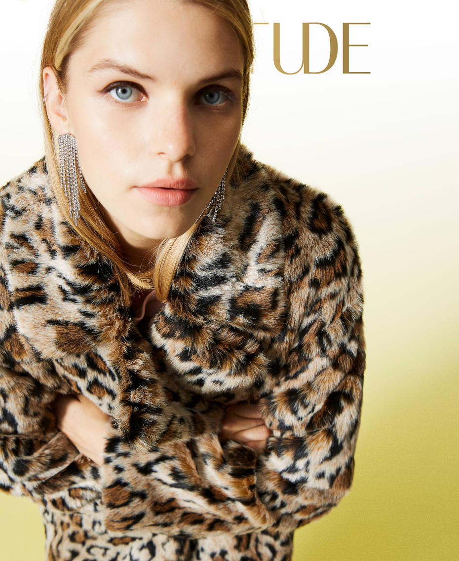 &lsquo;Amber&rsquo; animal print jacquard coat Jaguar Print Woman 212AT2171-01