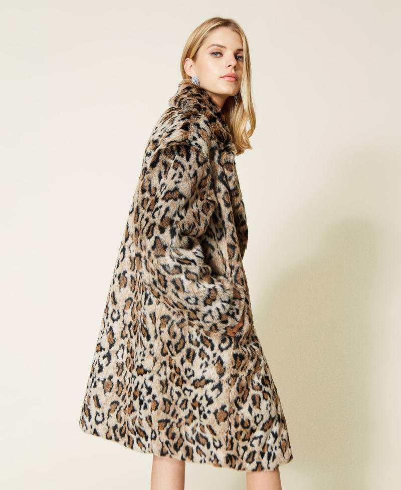 &lsquo;Amber&rsquo; animal print jacquard coat Jaguar Print Woman 212AT2171-03