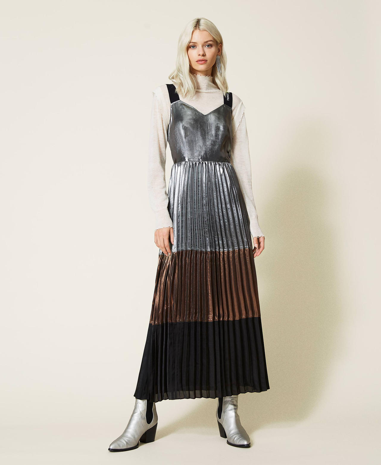 Laminated georgette long dress &ldquo;Mou&rdquo; Beige / &ldquo;Metal Gun&rdquo; Grey / Black Woman 212AT2231-02