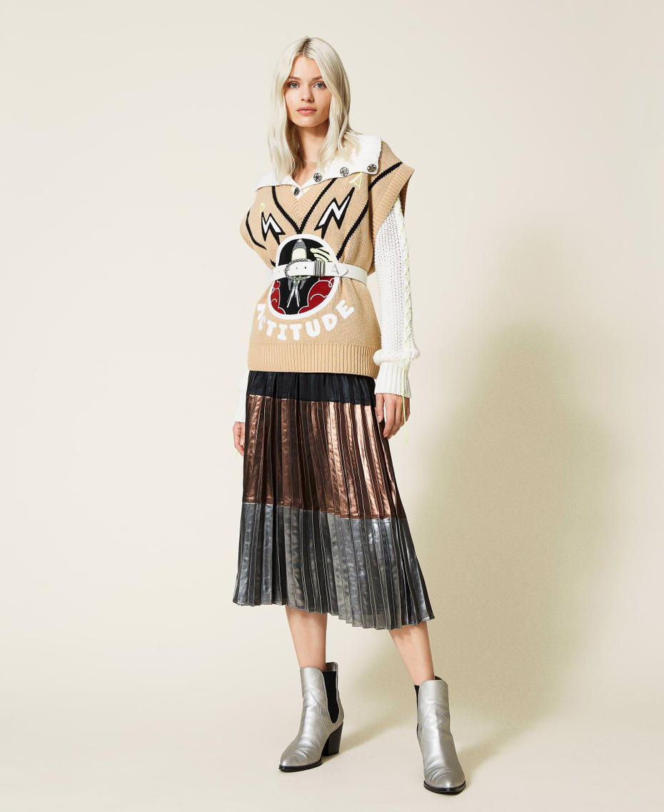 Pleated georgette skirt &ldquo;Mou&rdquo; Beige / &ldquo;Metal Gun&rdquo; Grey / Black Woman 212AT2232-03