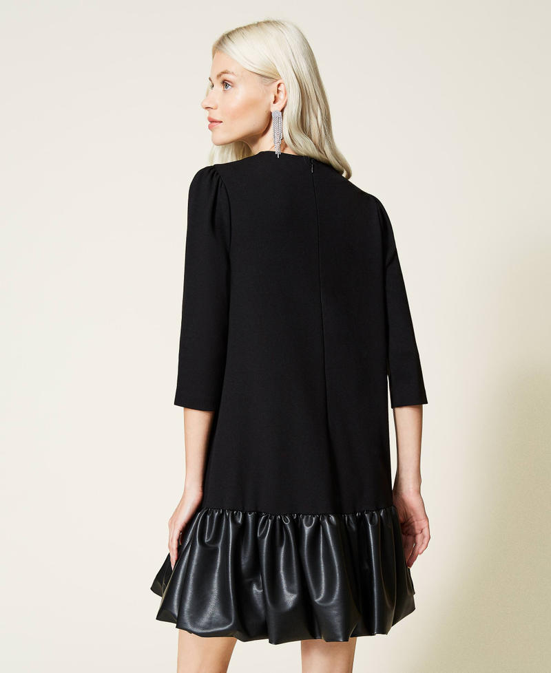 Vestido con volante fruncido Negro Mujer 212AT2391-04