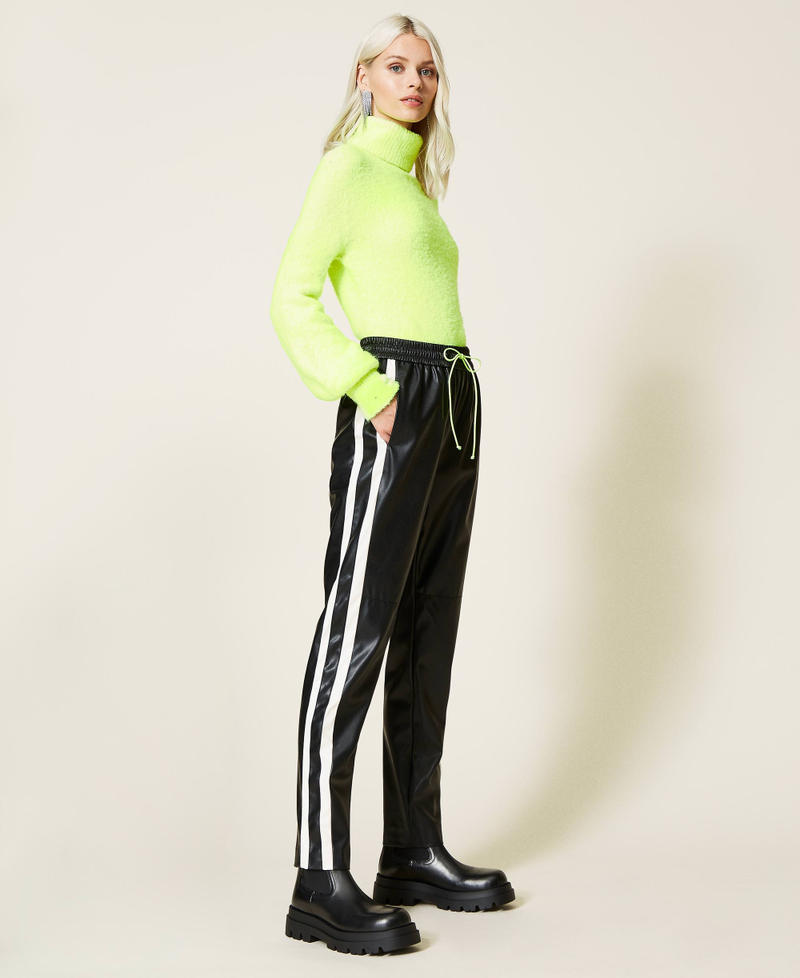 Joggers with contrasting bands Bicolour Black / Mother-of-pearl White Woman 212AT2401-03