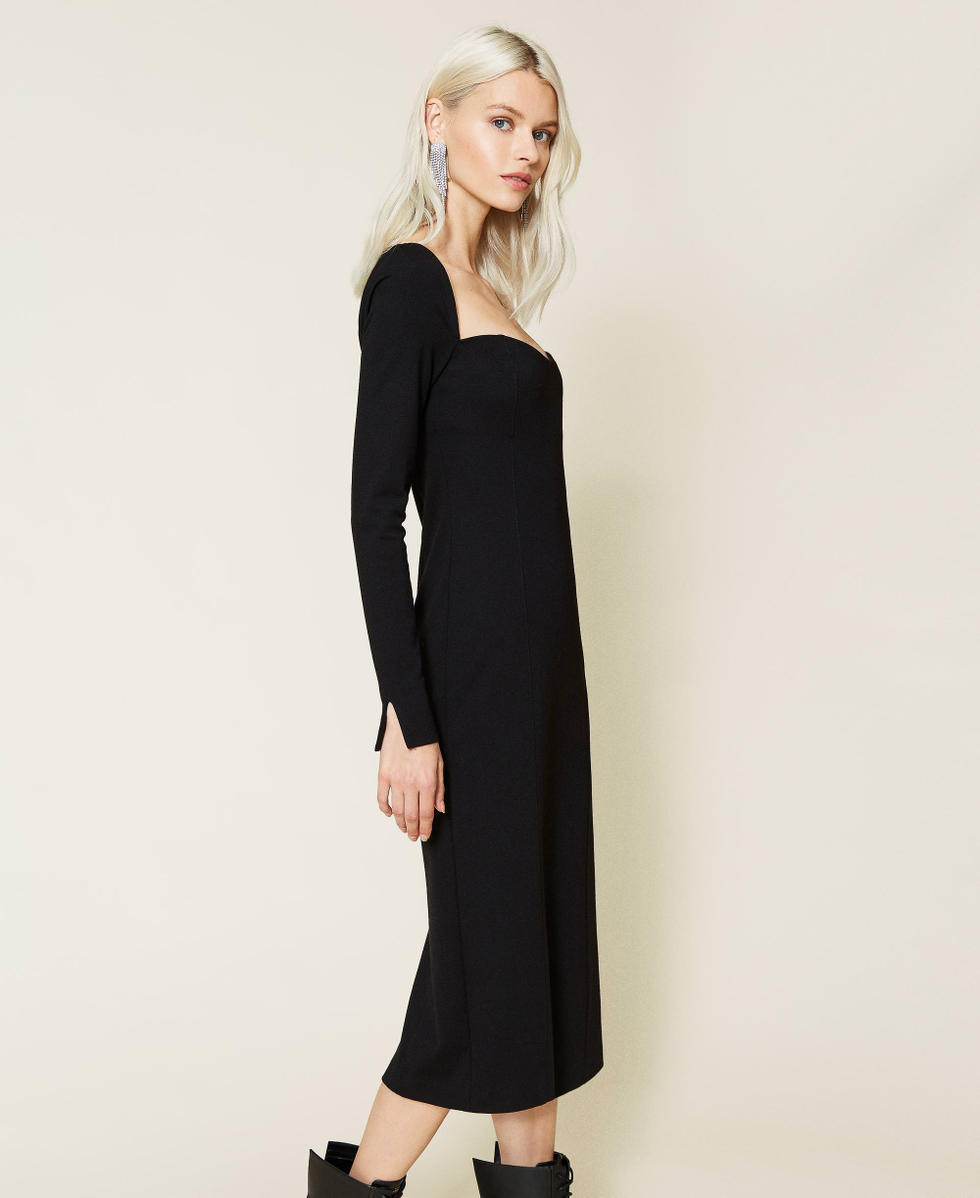 Figurbetontes Kleid mit Herzausschnitt Schwarz Frau 212AT2410-04