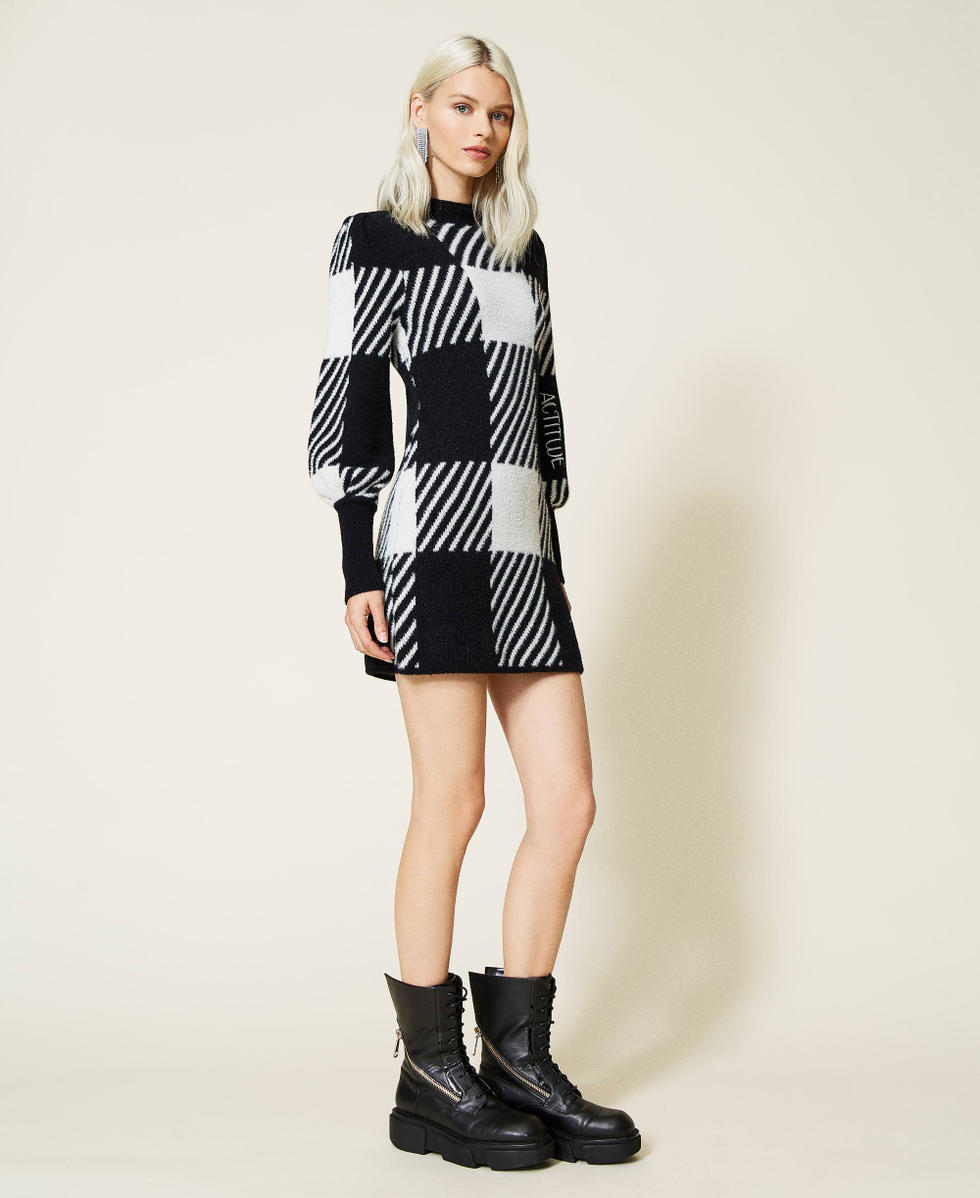 Robe jacquard &agrave; carreaux Jacquard Carreaux Noir / Nacre Femme 212AT3041-04
