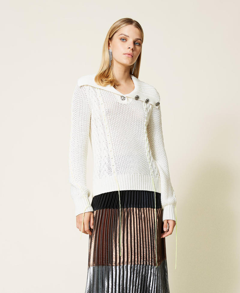 Pull en laine m&eacute;lang&eacute;e avec boutonni&egrave;re Nacre Femme 212AT3230-02