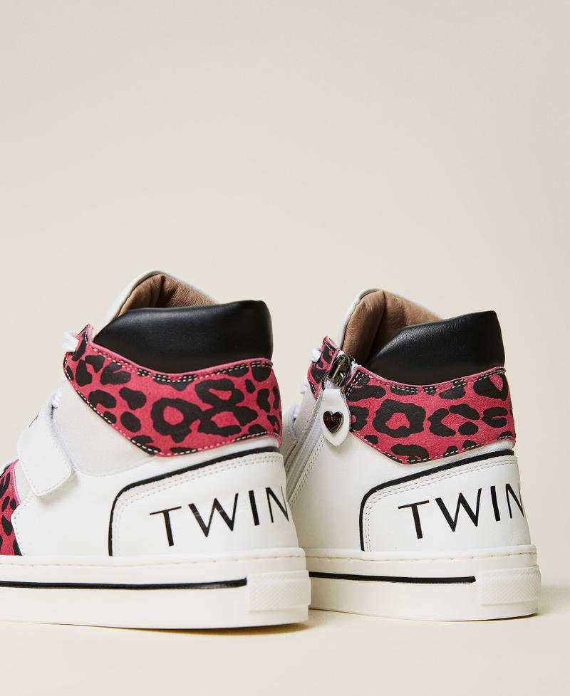 Leather trainers with animal print Two-tone White / Carmine Rose Leopard Spot Print Girl 212GCJ042-04