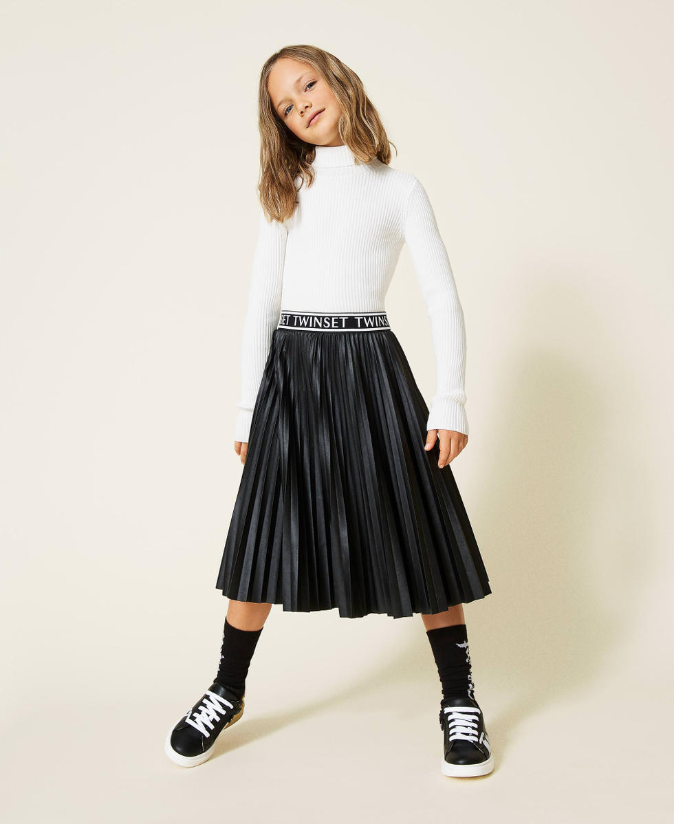 Pleated Skirt - Black - Ladies