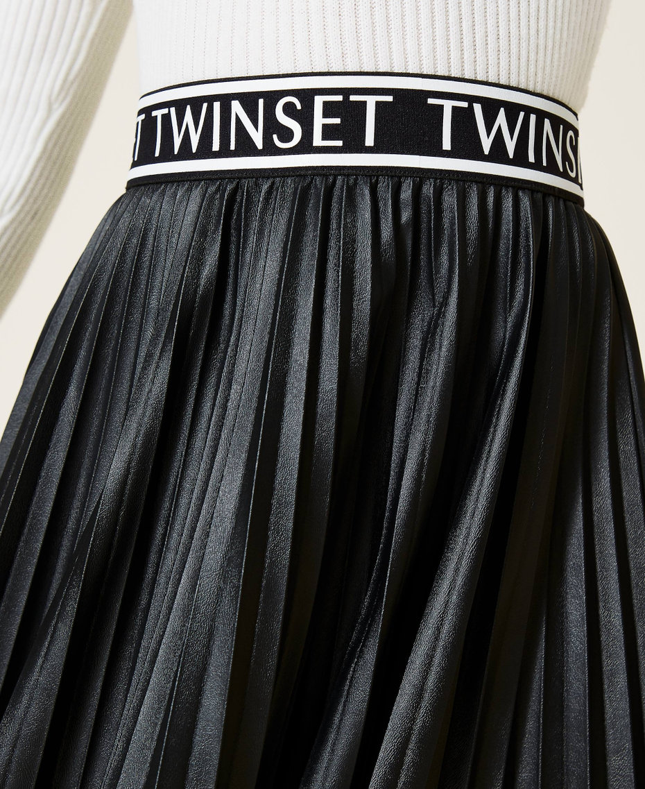 Jupe mi-longue pliss&eacute;e Noir Fille 212GJ248B-04