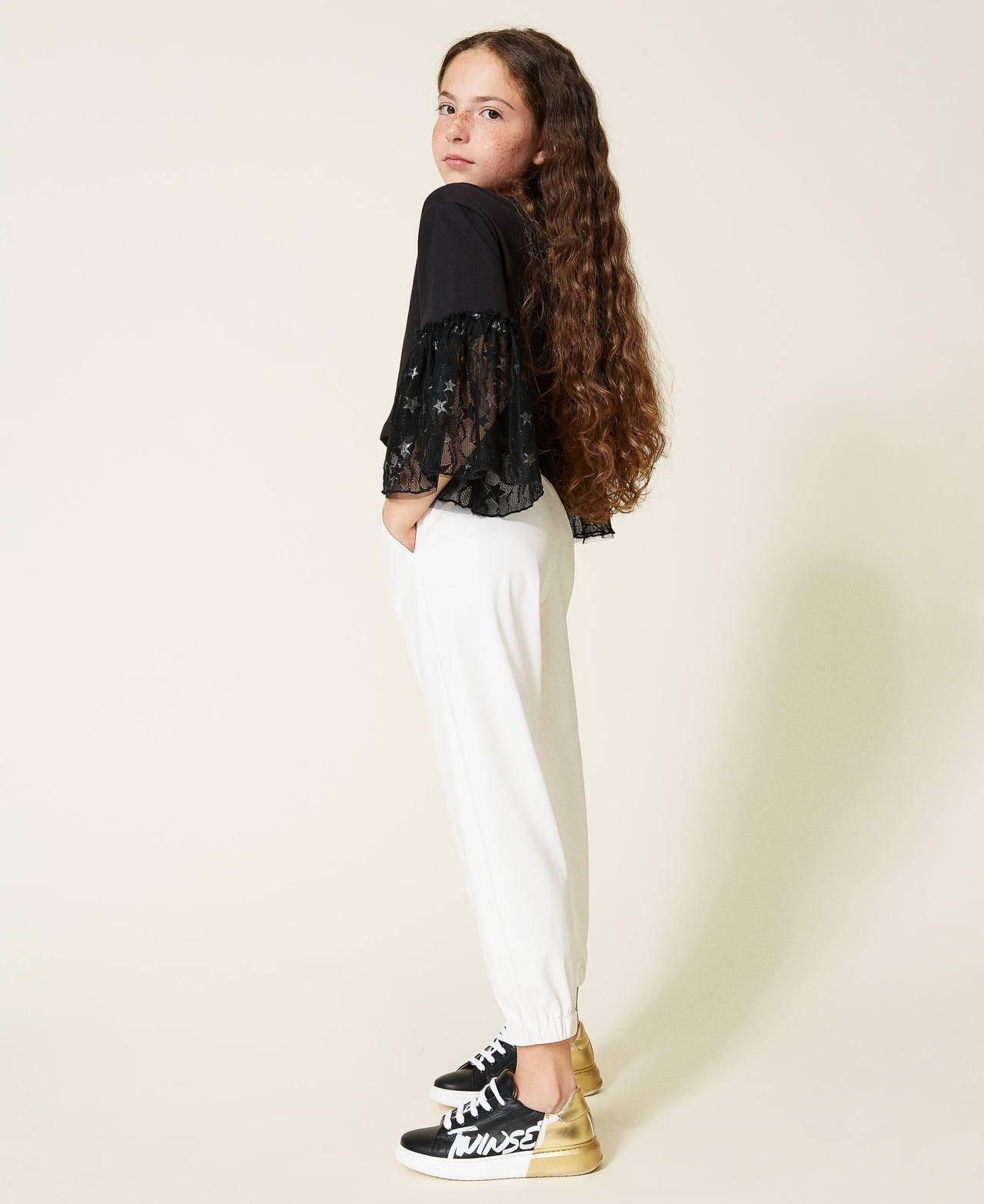 Joggers aus Lederimitat Mattwei&szlig; M&auml;dchen 212GJ2570-02