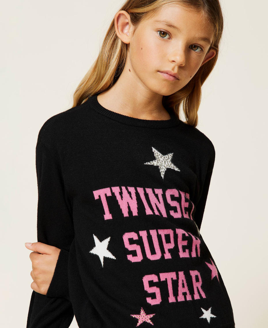 Jersey con texto y estrellas de jacquard Jacquard Logo / Estrellas Ni&ntilde;a 212GJ3052-06