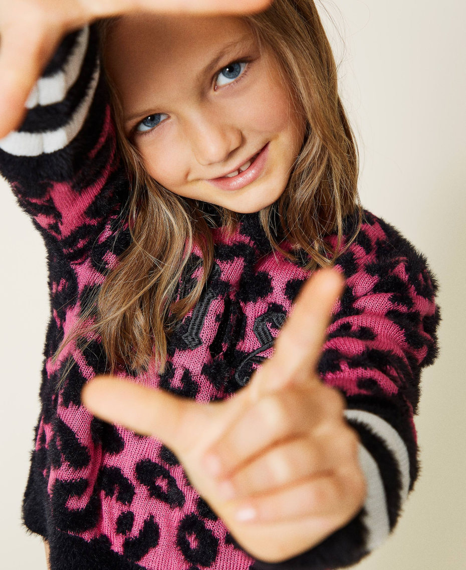 Maglia jacquard animalier con righe Jacquard Carmine Rose / Nero Bambina 212GJ3091-04