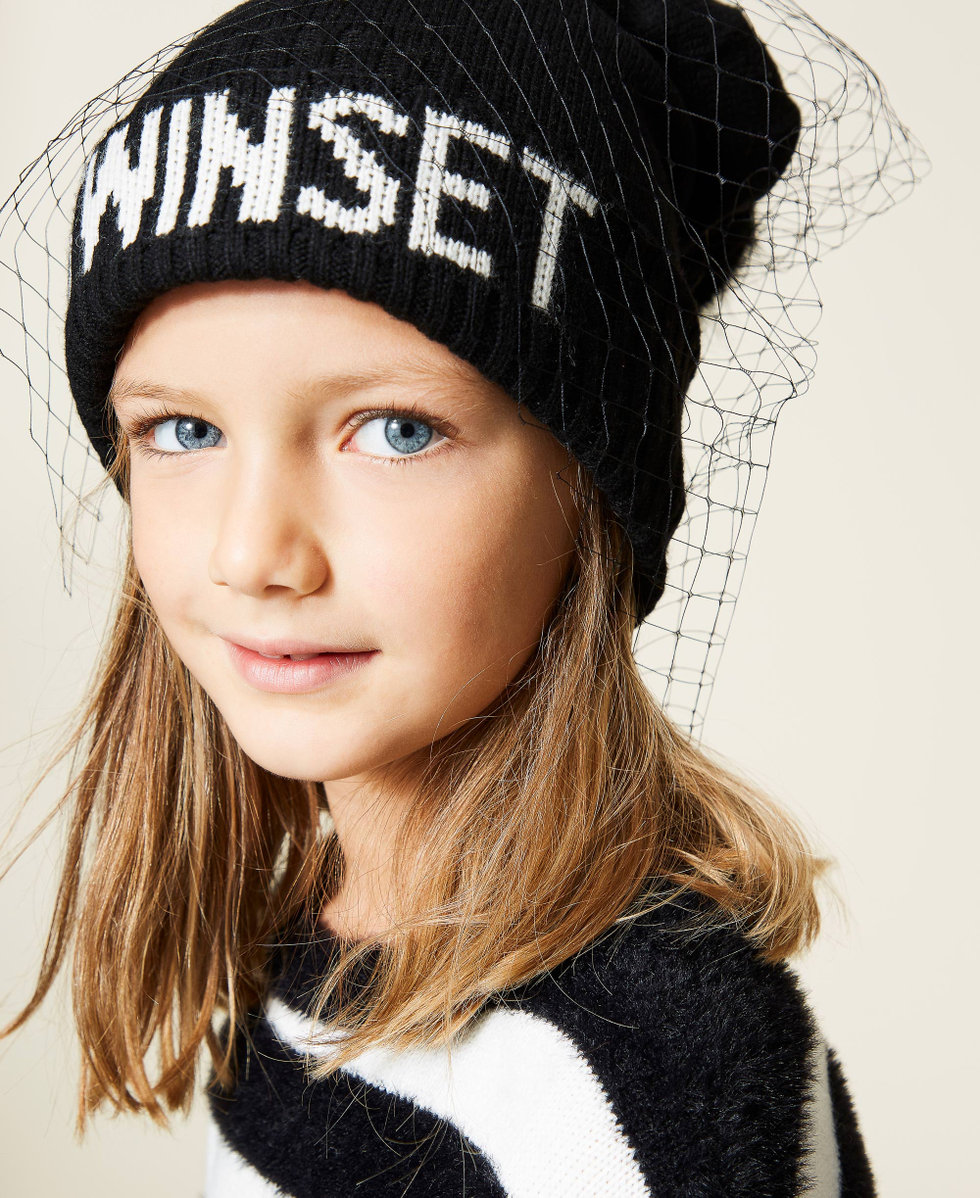 Girls black beanie hat 2025