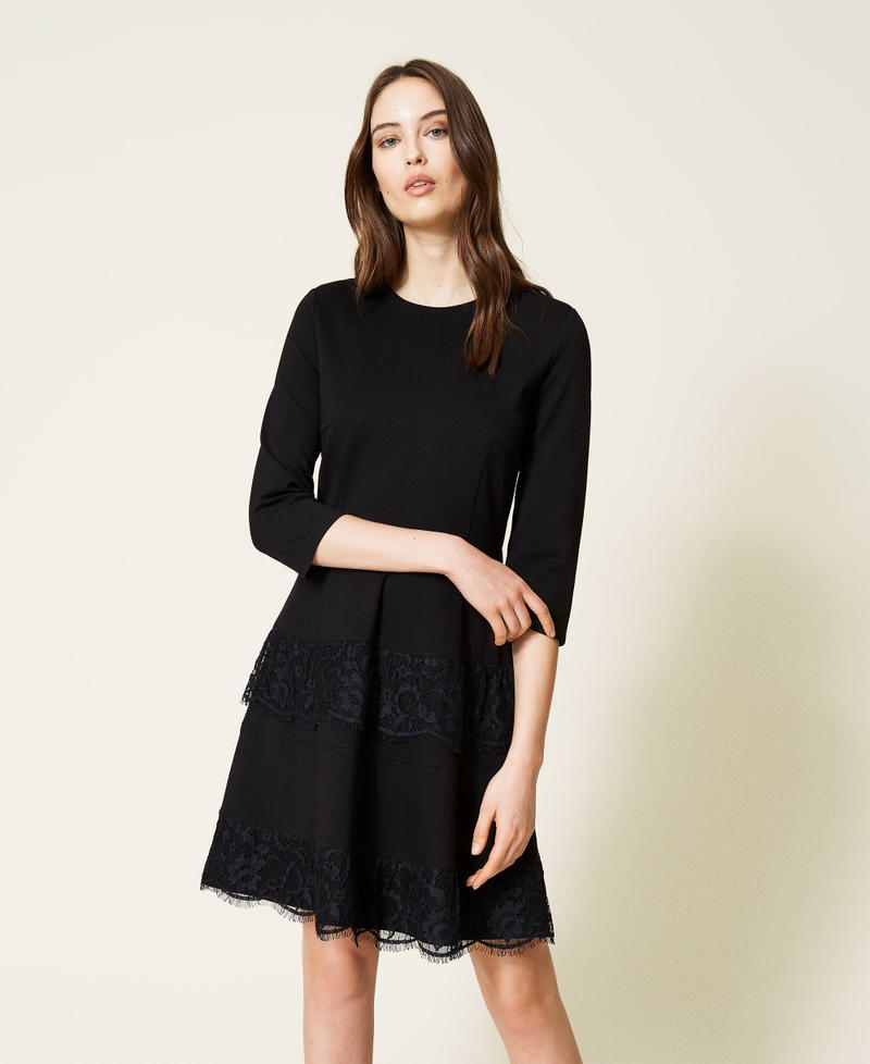 Kleid mit Spitzenvolants Schwarz Frau 212LI2RGG-01