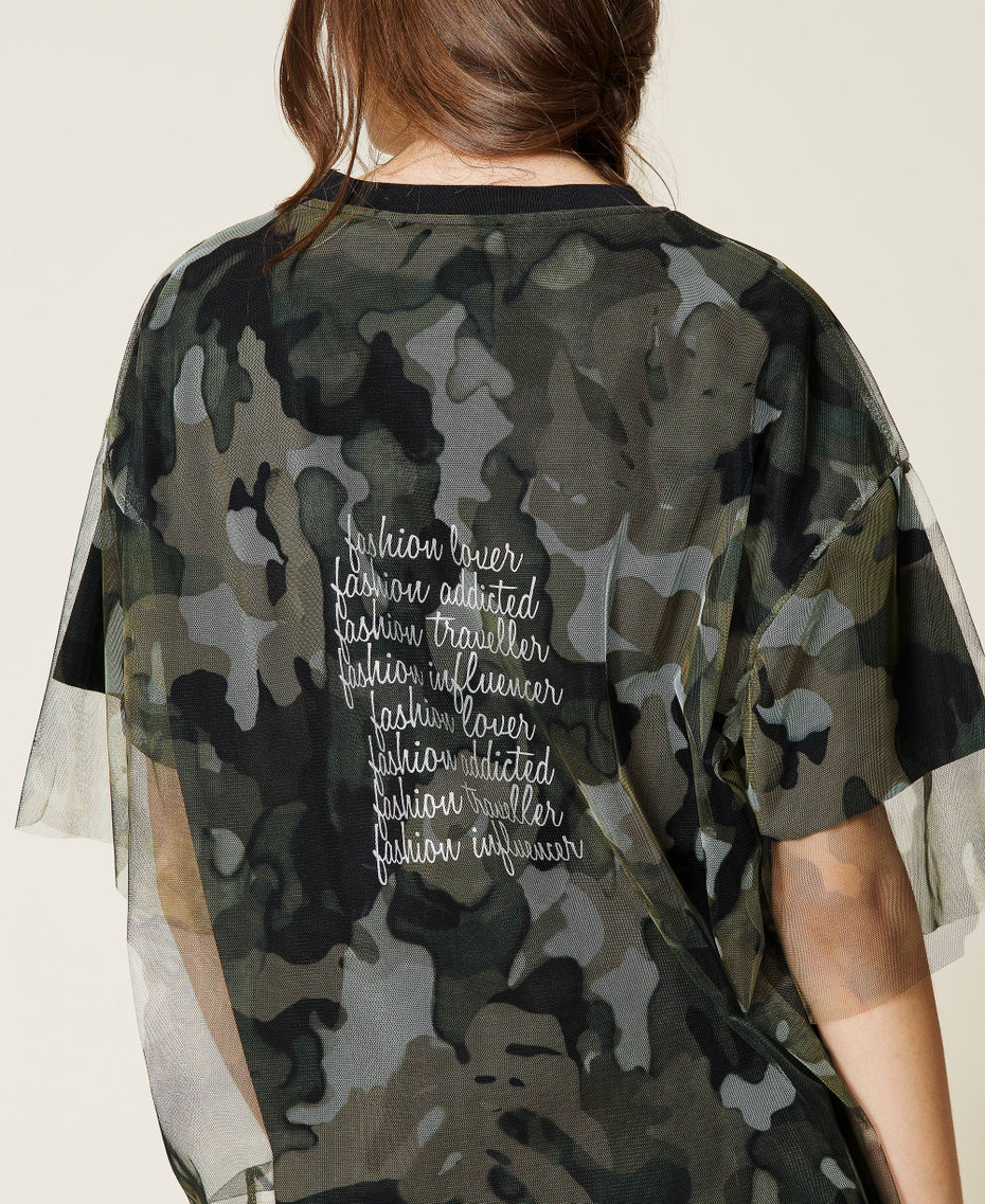 T-Shirt mit Tüll und Camouflageprint Zweifarbig Schwarz / Jungle-Camouflageprint Frau 212LI2WGG-05