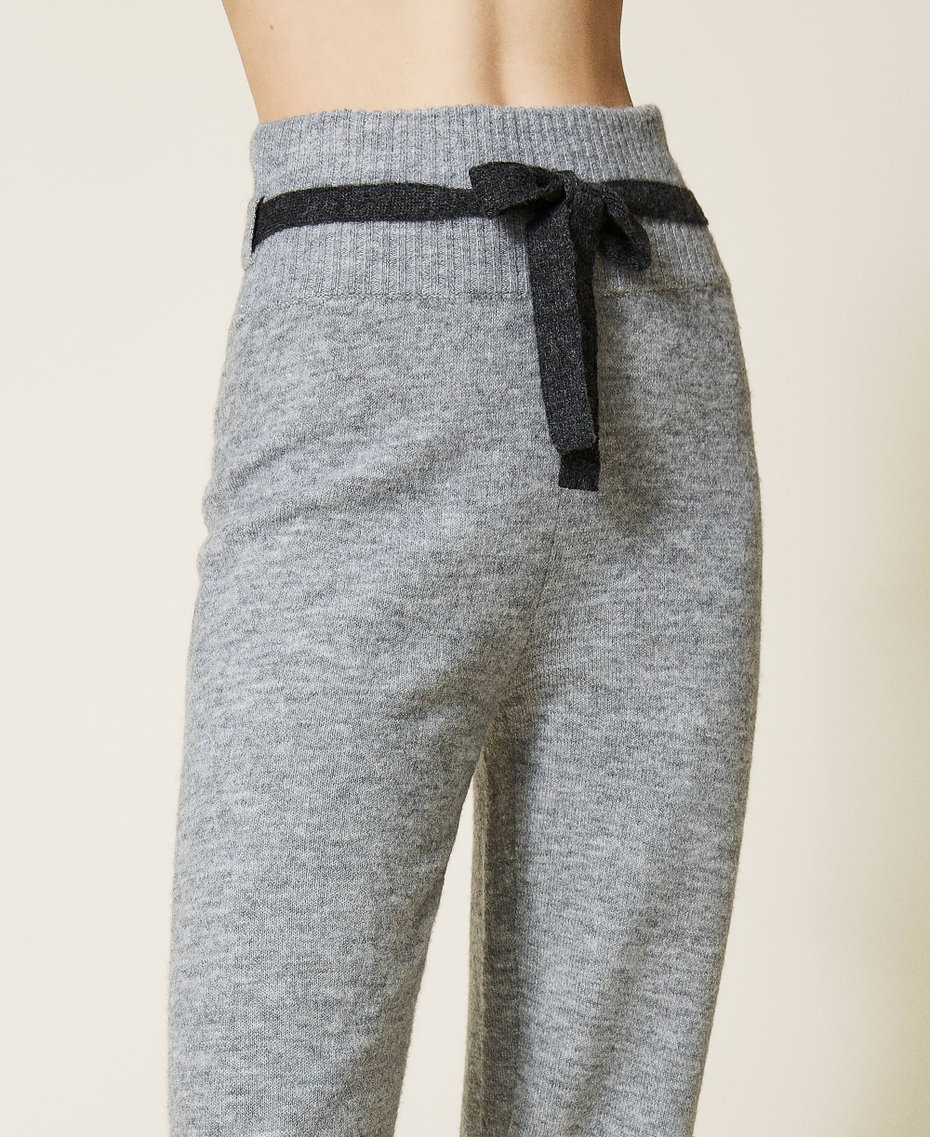Pull avec capuche et pantalon de jogging Multicolore Gris Chin&eacute; / Gris Anthracite / Light Desert Femme 212LI3QGG-06