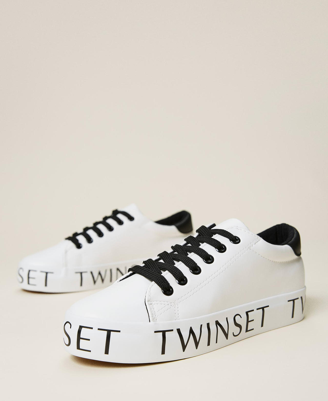 Sneaker mit Logos Zweifarbig Optisches Weiß / Schwarz Frau 212LIPZTT-02