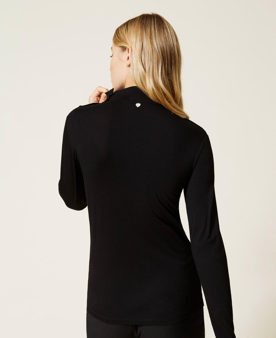 Turtleneck jumper with buttons Black Woman 212LL2AAA_00006_03