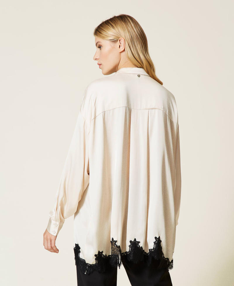 Hemd aus Satin mit Spitze Zweifarbig &bdquo;Shell&ldquo;-Beige / Schwarz Frau 212LL2BMM-03