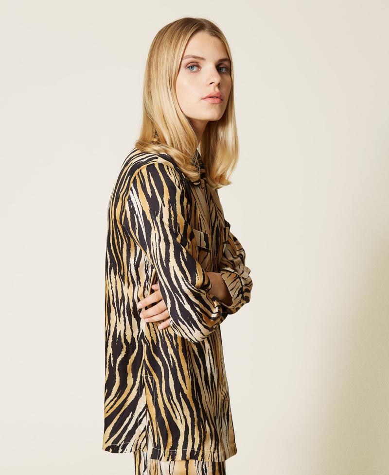 Camicia in raso a stampa animalier Stampa Tigre Donna 212LL2ELL-04