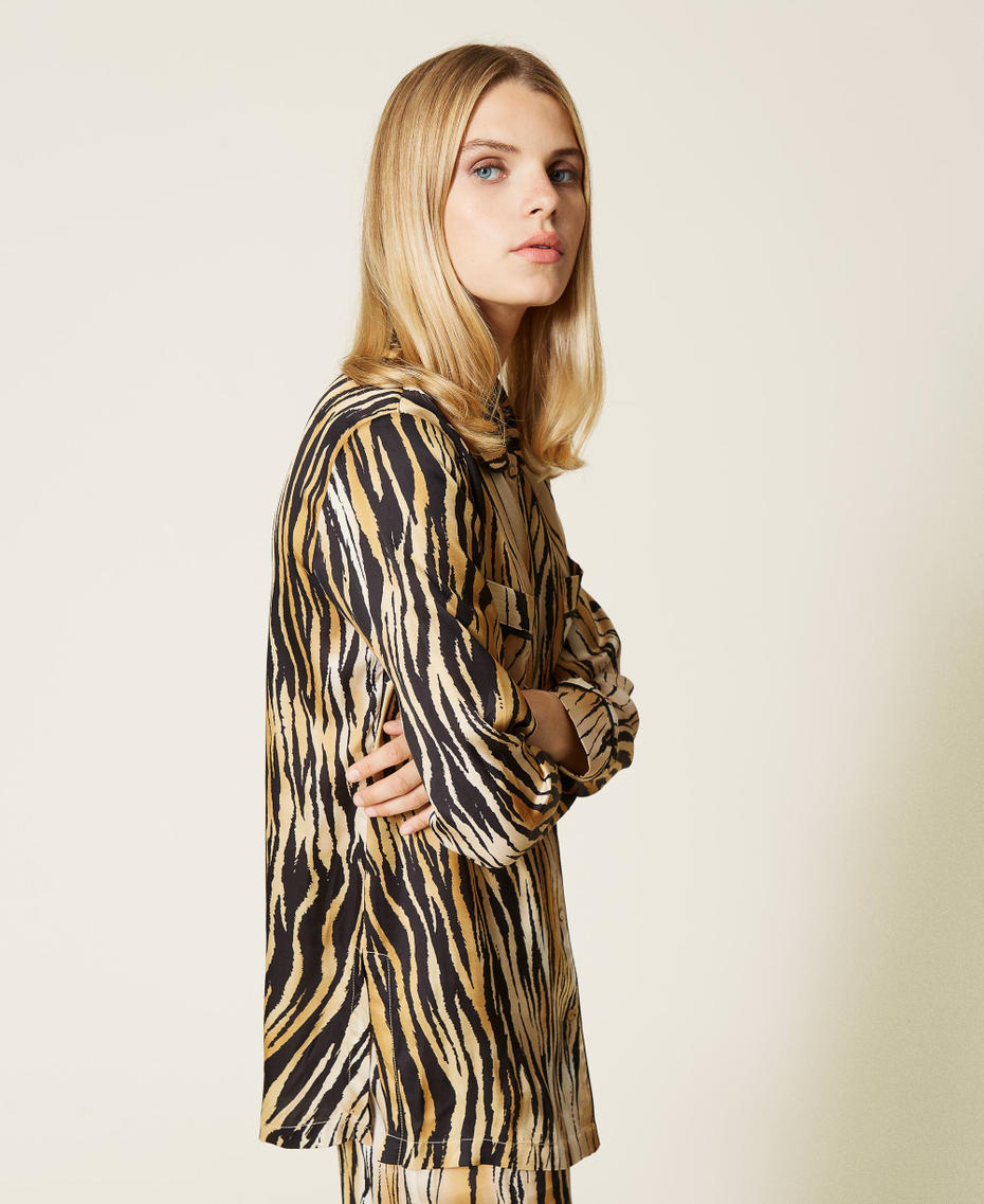 Camicia in raso a stampa animalier Stampa Tigre Donna 212LL2ELL-04