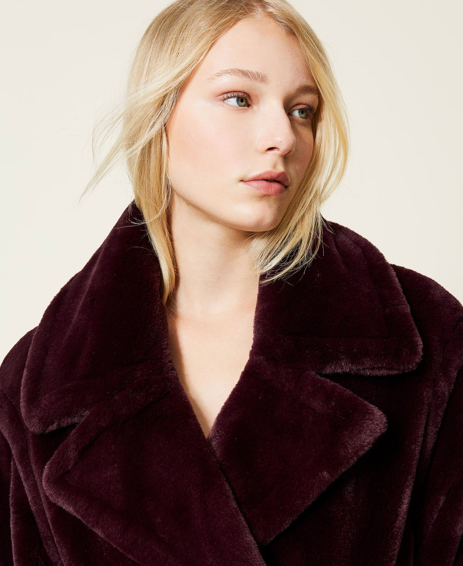 Double breasted coat with lapels &ldquo;Dark Wine&rdquo; Purple Woman 212LL2NAA-04
