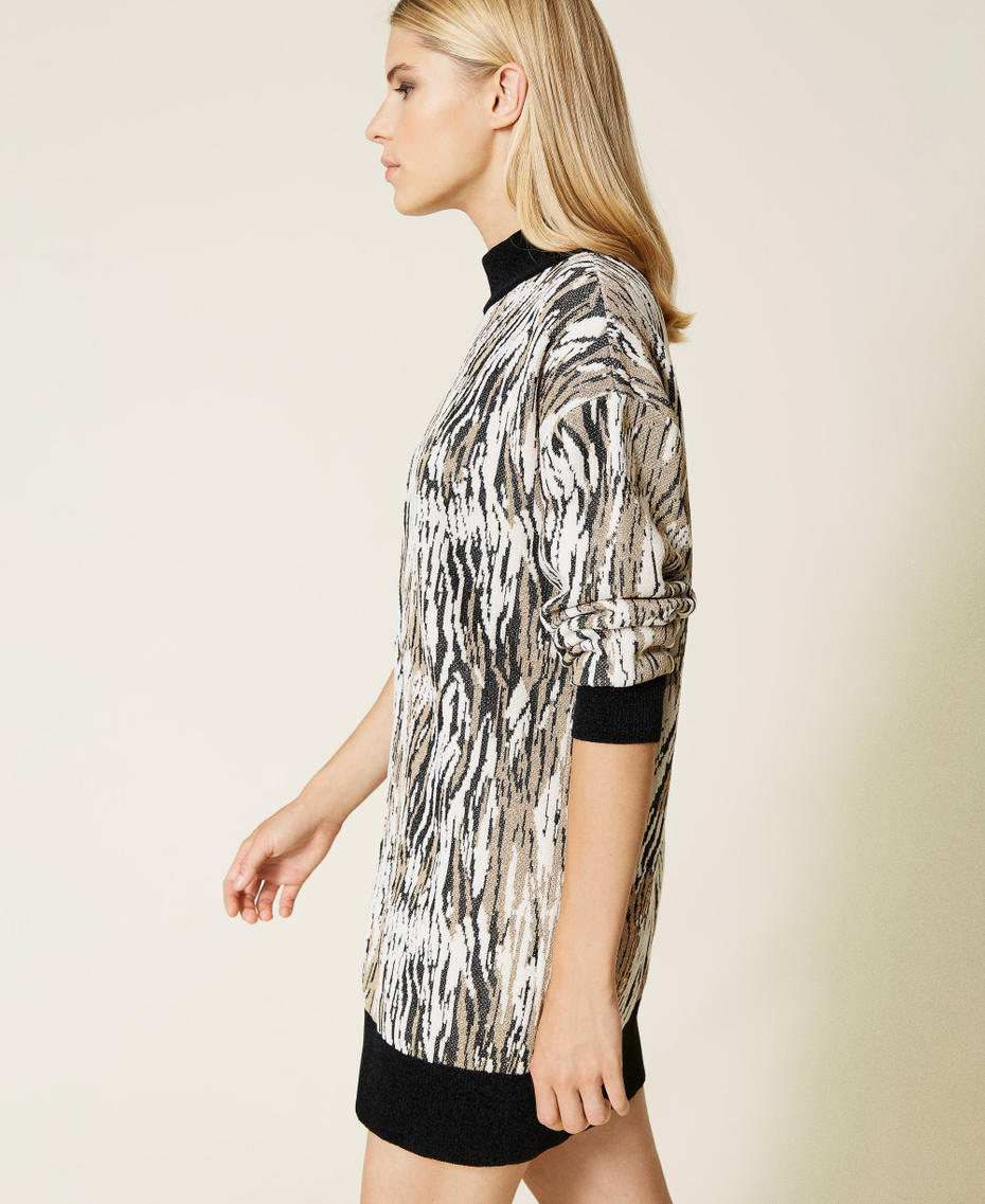 Jacquard chenille dress with animal print Tiger Jacquard Woman 212LL3GTT-03