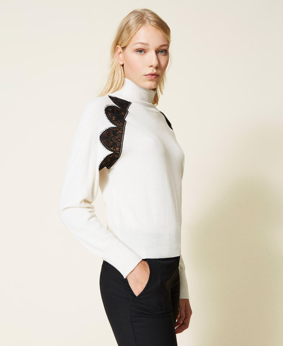 Jumper with macram&eacute; lace Two-tone &ldquo;Shell&rdquo; Beige / Black Woman 212LL3GXX-02