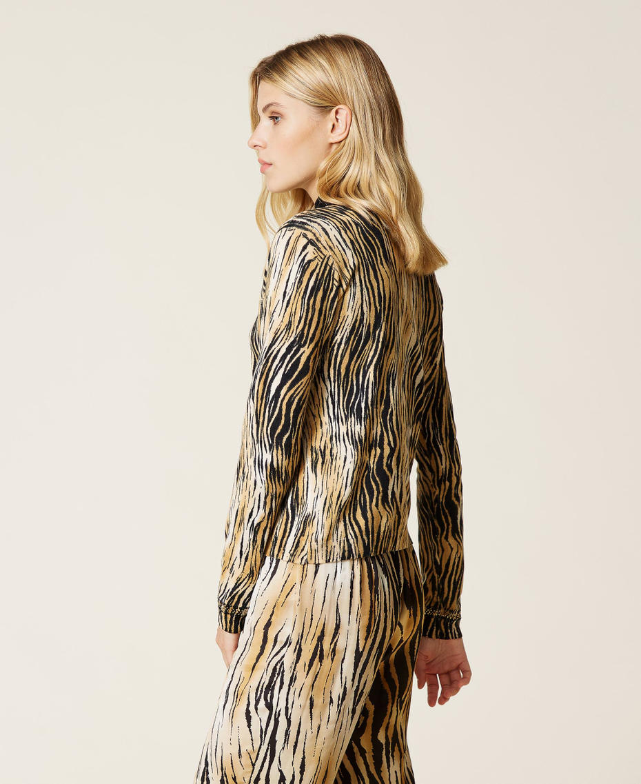 Jersey de cuello alto con estampado animal print Estampado Tigre Mujer 212LL3JEE-03