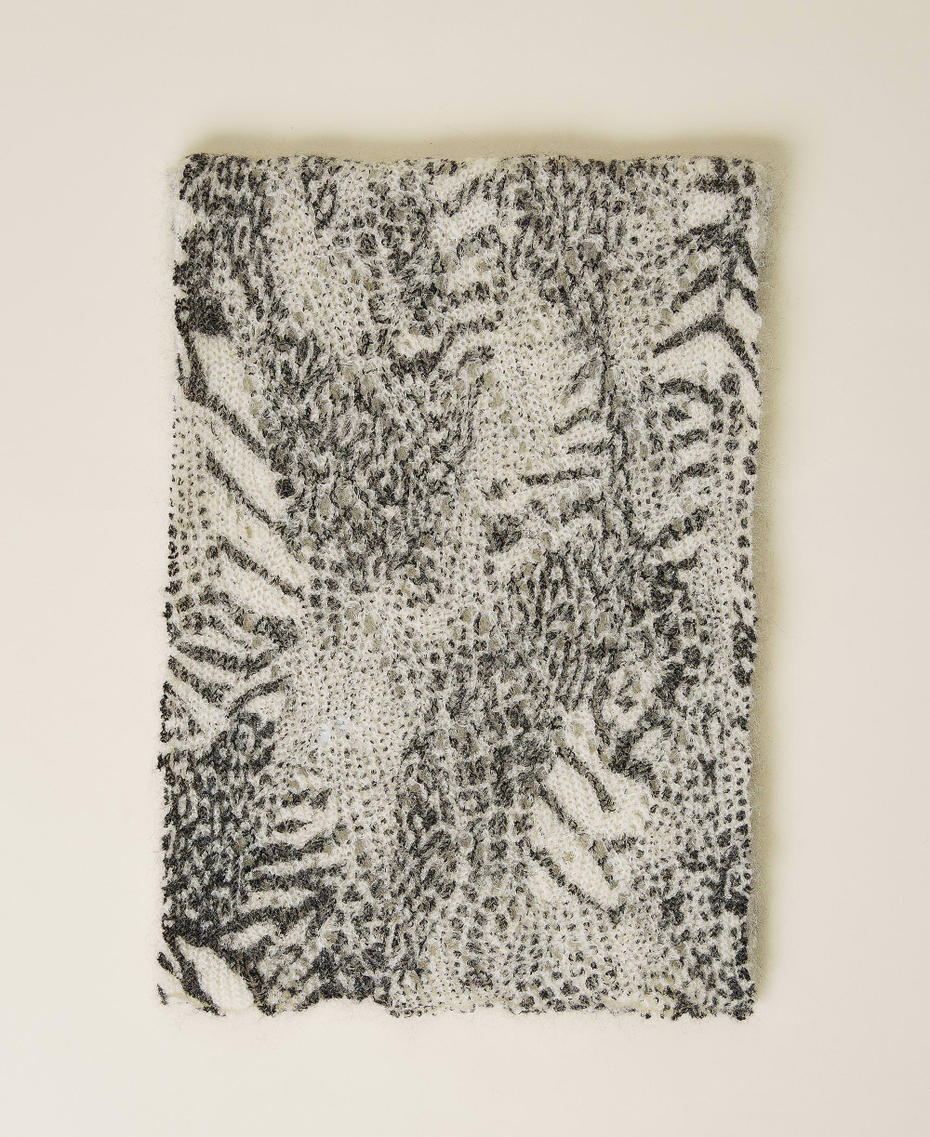 Strickschal mit Lochmuster und Animaldessin Animalprint-Patchwork Schnee / Schwarz Frau 212TA405C-01