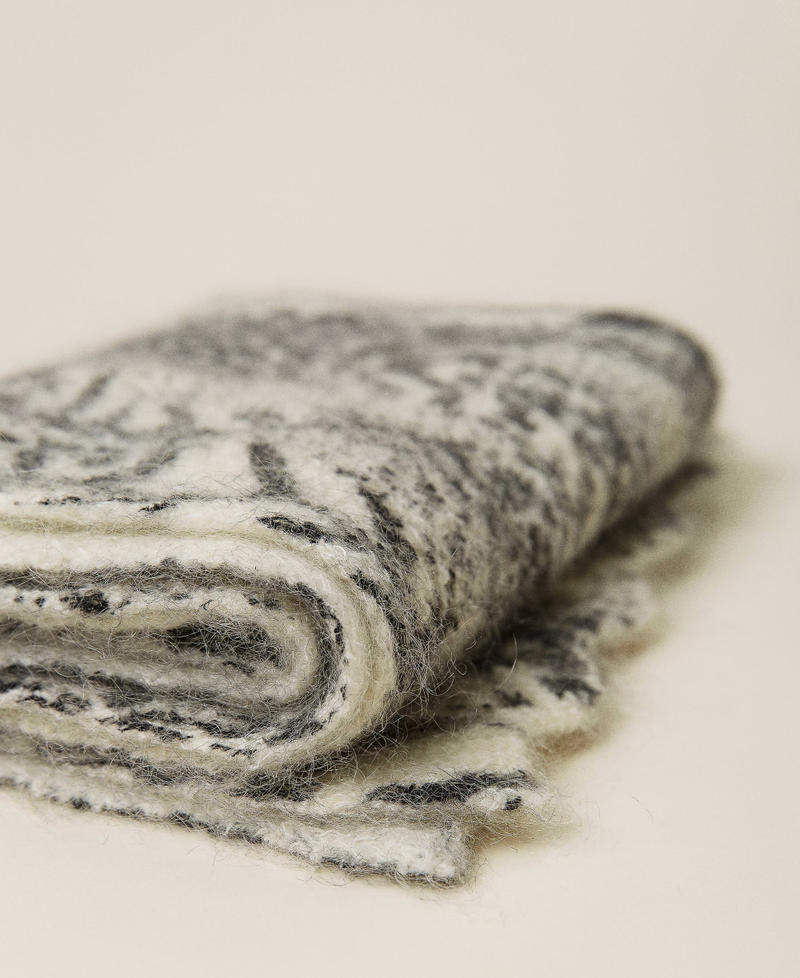 Strickschal mit Lochmuster und Animaldessin Animalprint-Patchwork Schnee / Schwarz Frau 212TA405C-02