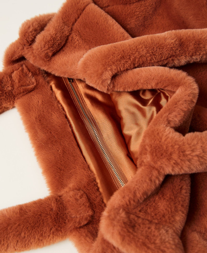 Shopper in Pl&uuml;schoptik mit Logo &bdquo;Tan Powder&ldquo;-Braun Frau 212TB7350-05