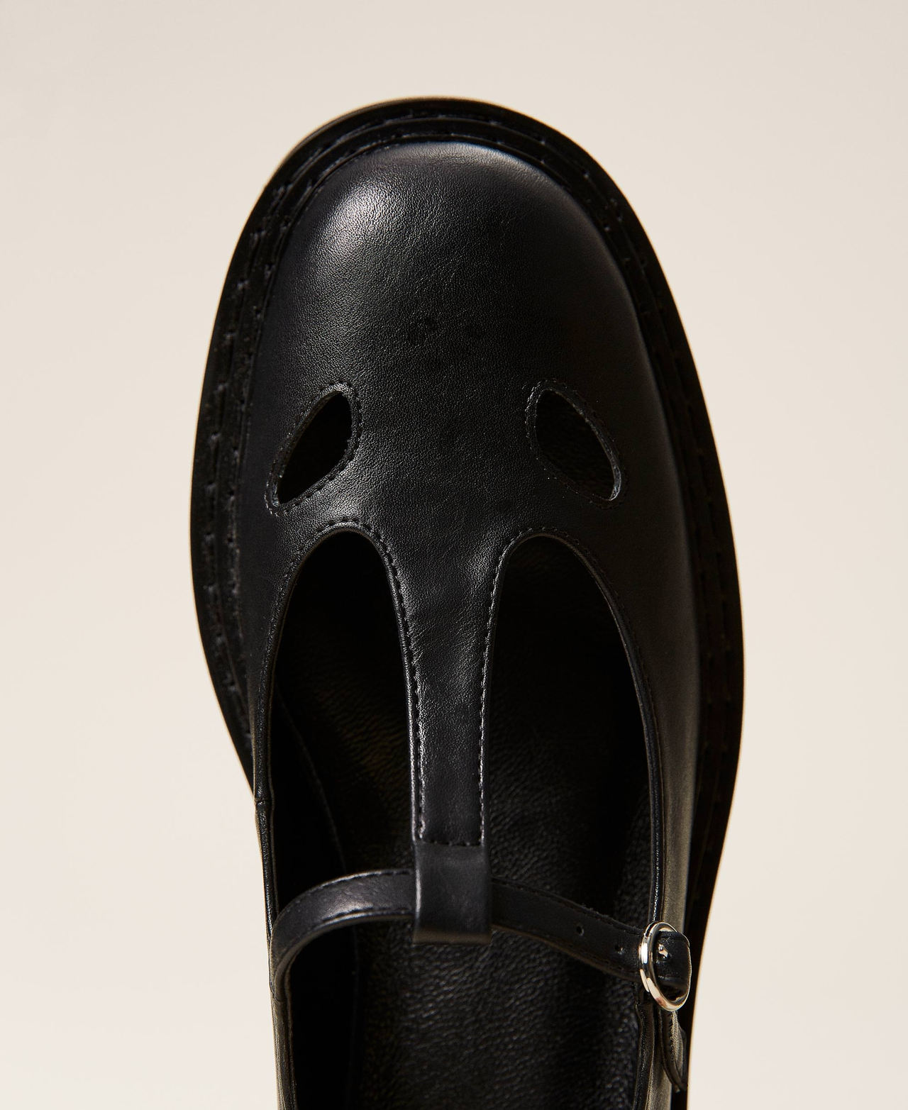 Туфли с Т-образной перемычкой и ремешком Черный женщина 212TCP066-03