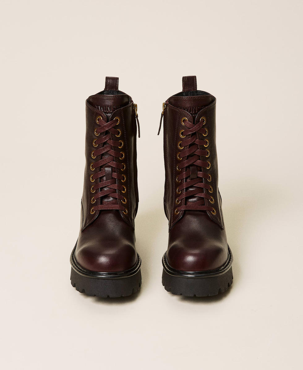 Wine combat boots shop