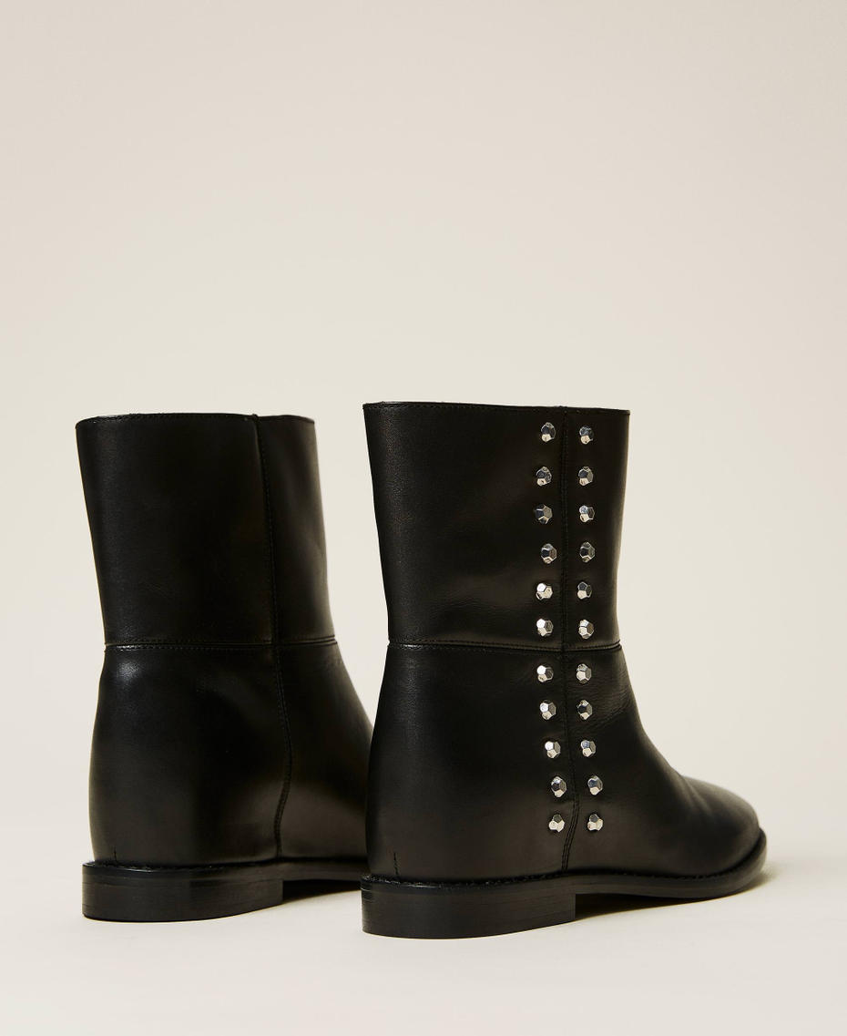 Leather boots with studs Black Woman 212TCT062-04