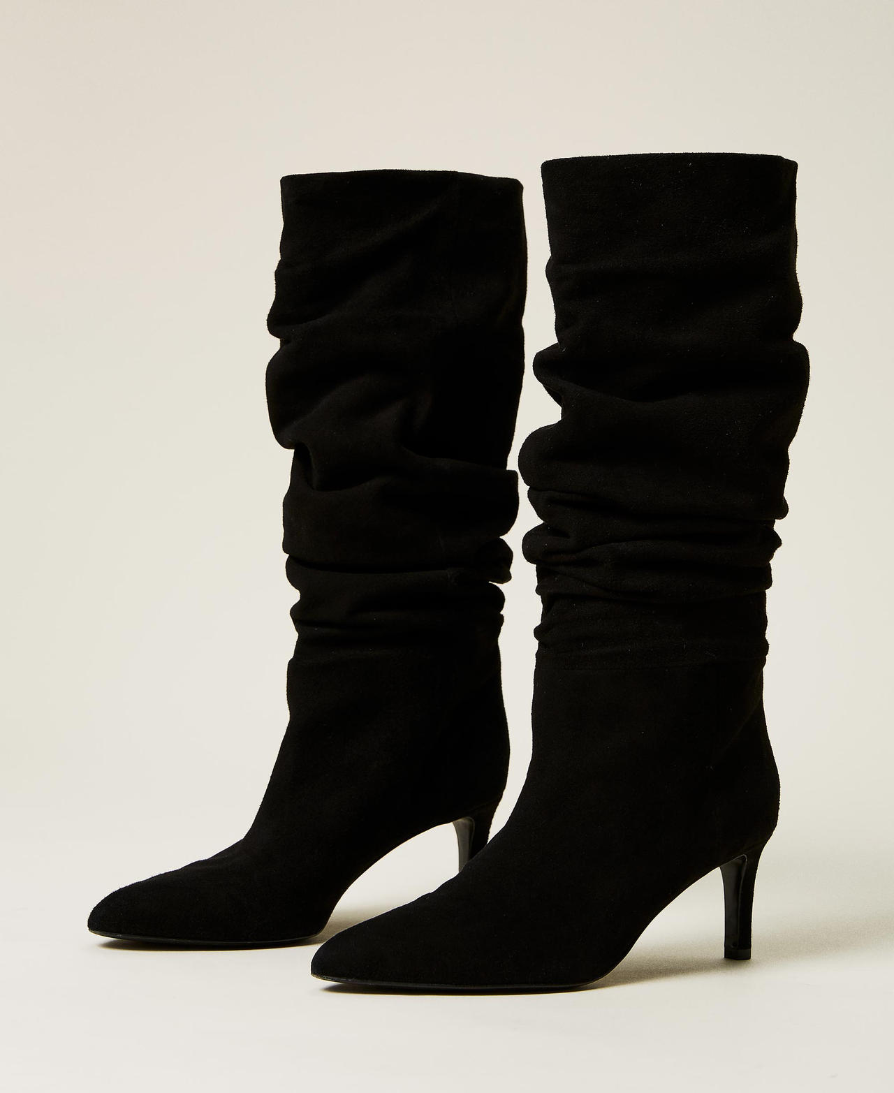 Suede boots with gathering Black Woman 212TCT084-02