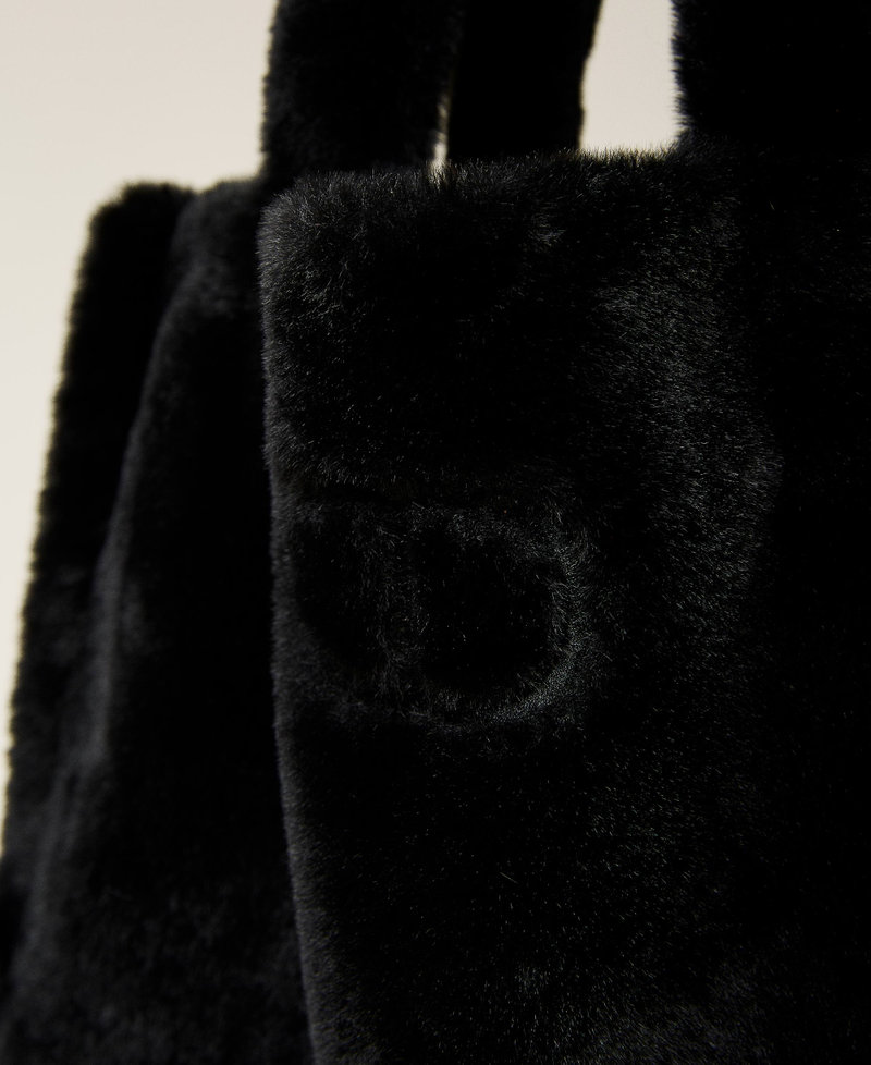 Cabas effet peluche avec logo Noir Femme 212TD7350-04