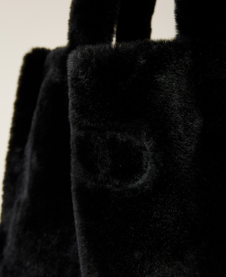 Cabas effet peluche avec logo Noir Femme 212TD7350-04