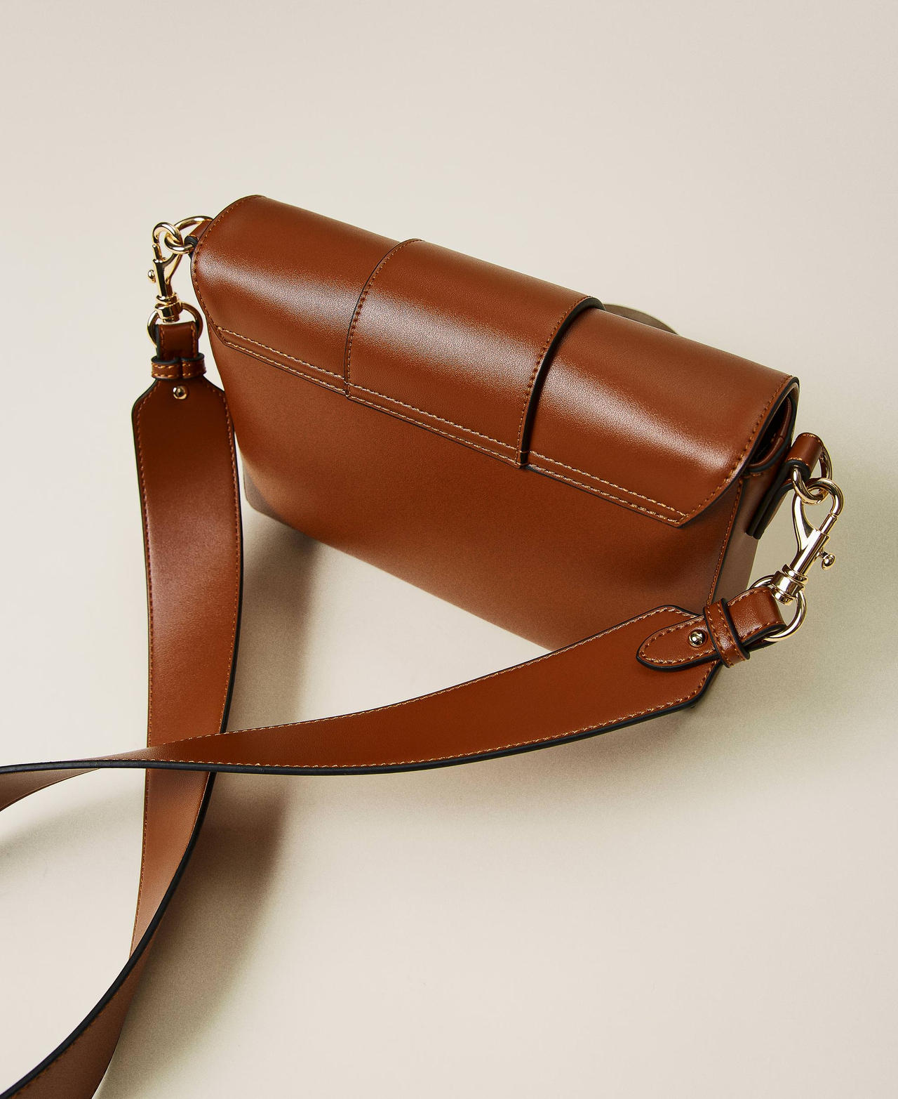 Bolso bandolera grande con logotipo Cuero Oscuro Mujer 212TD8060-03