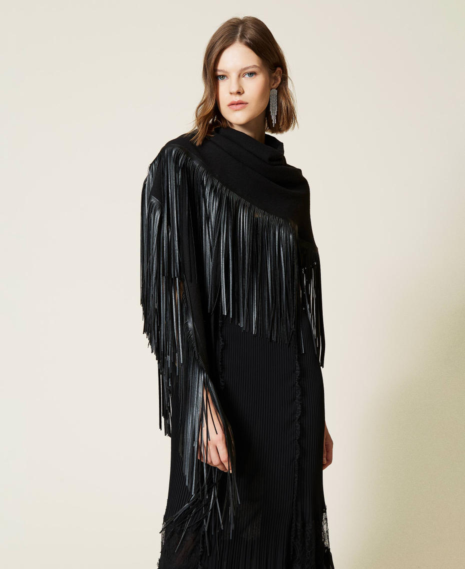Cloth poncho with fringes Black Woman 212TO5040-04