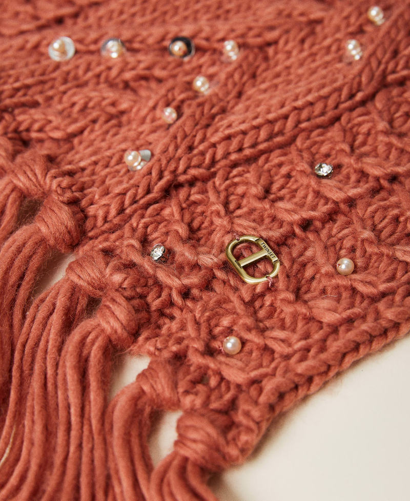 Cable knit stole with embroidery Canyon Pink Woman 212TO5050-02