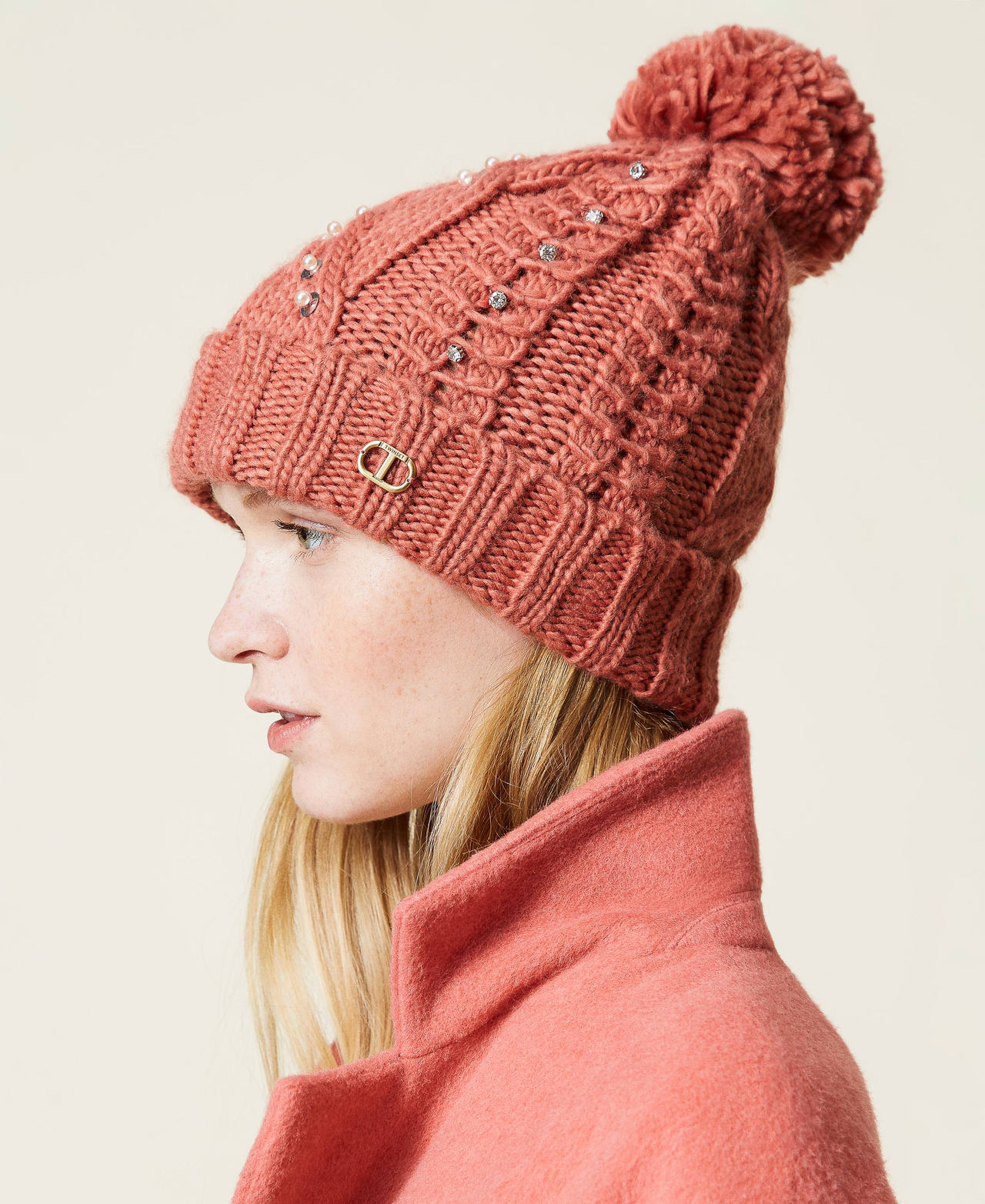 Cable knit beanie hat with embroidery Canyon Pink Woman 212TO5051-0S