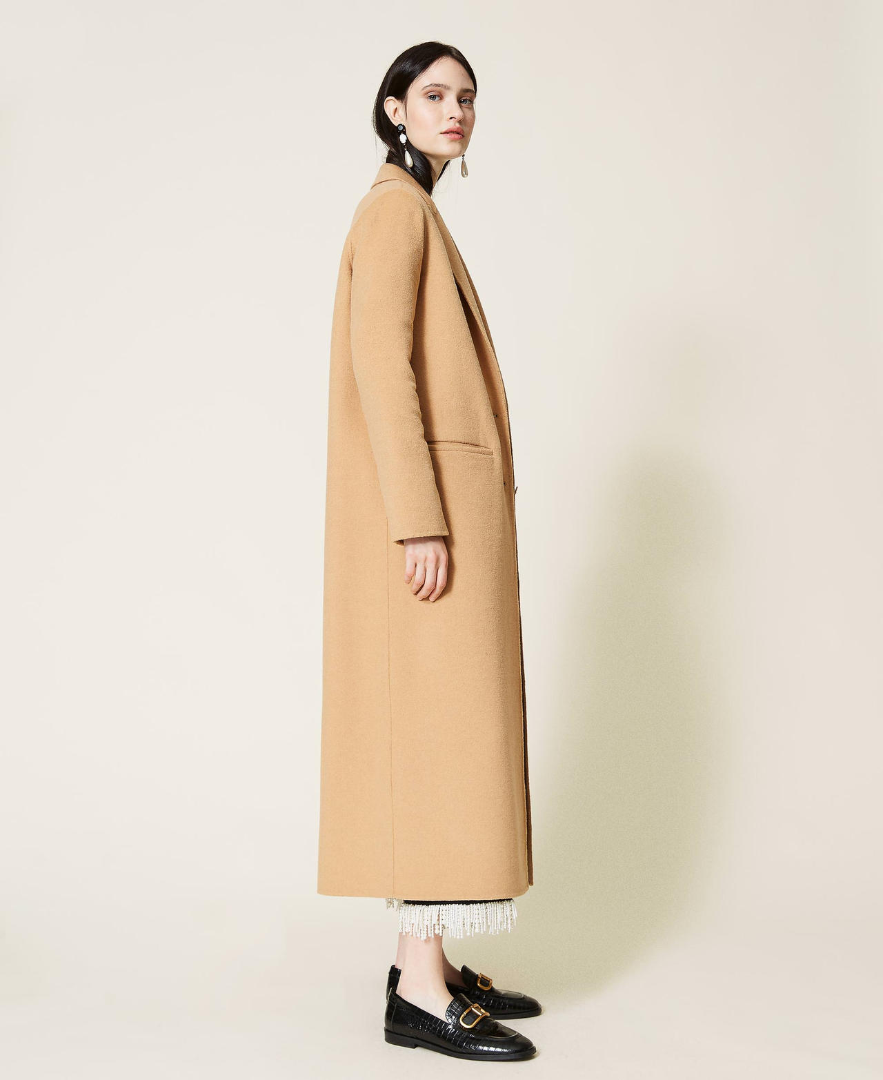 Длинное пальто из двустороннего сукна Бежевый "Золотая скала" женщина 212TP2012-03