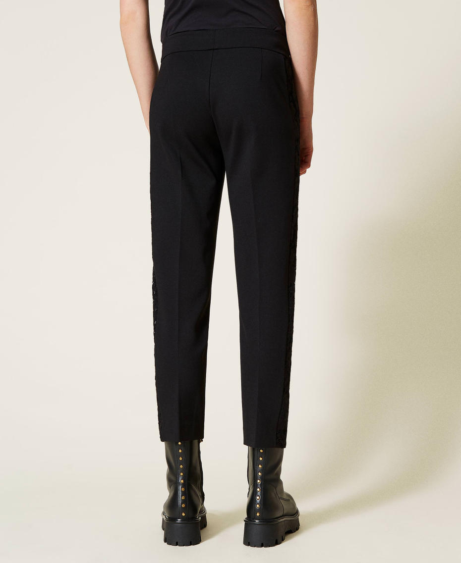 Pantalon avec bandes en dentelle macramé Noir Femme 212TP2058-03
