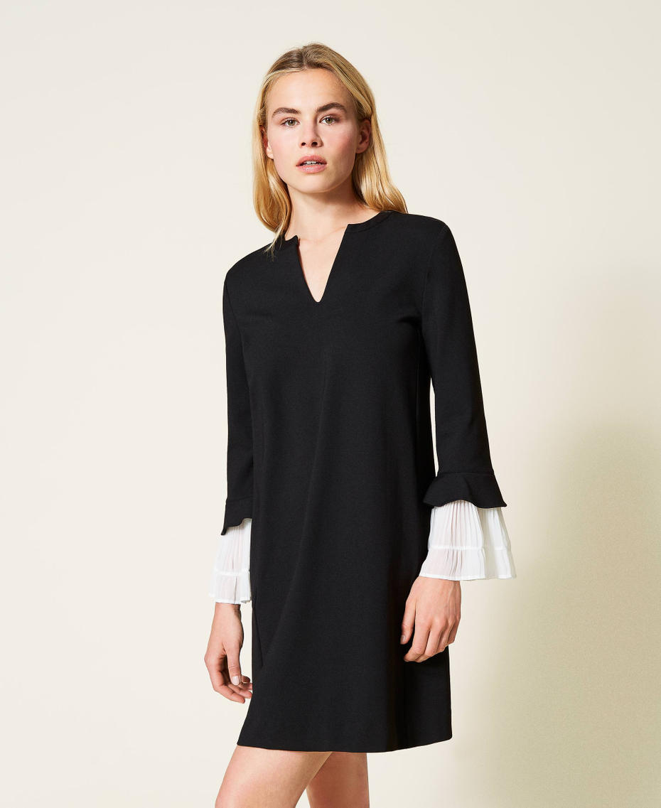 Abito bicolore con volant Bicolor Bianco "Neve" / Nero Donna 212TP2065-01