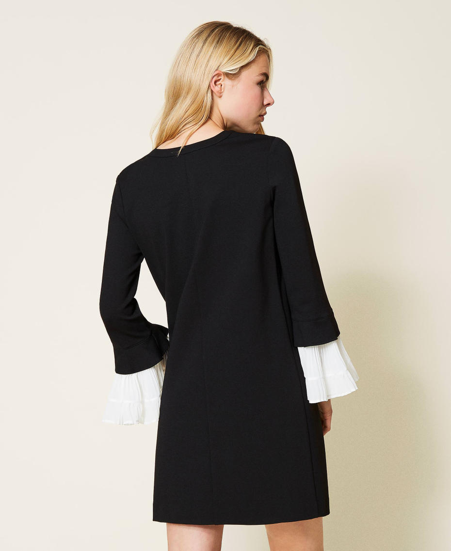 Abito bicolore con volant Bicolor Bianco "Neve" / Nero Donna 212TP2065-03