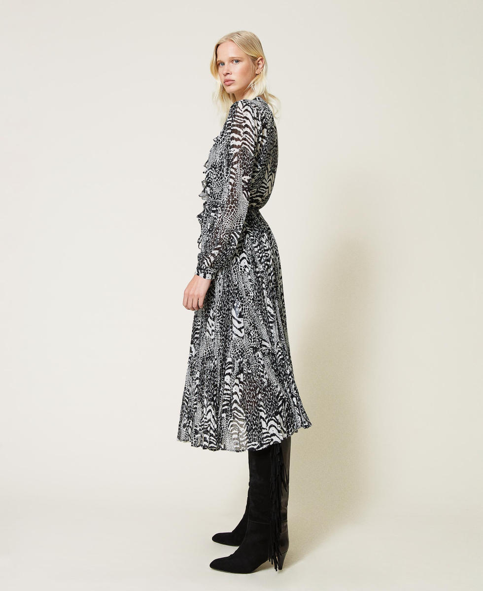 Maxikleid aus Krepon mit Animaldessin Animalprint-Patchwork Schnee / Schwarz Frau 212TP2100-02