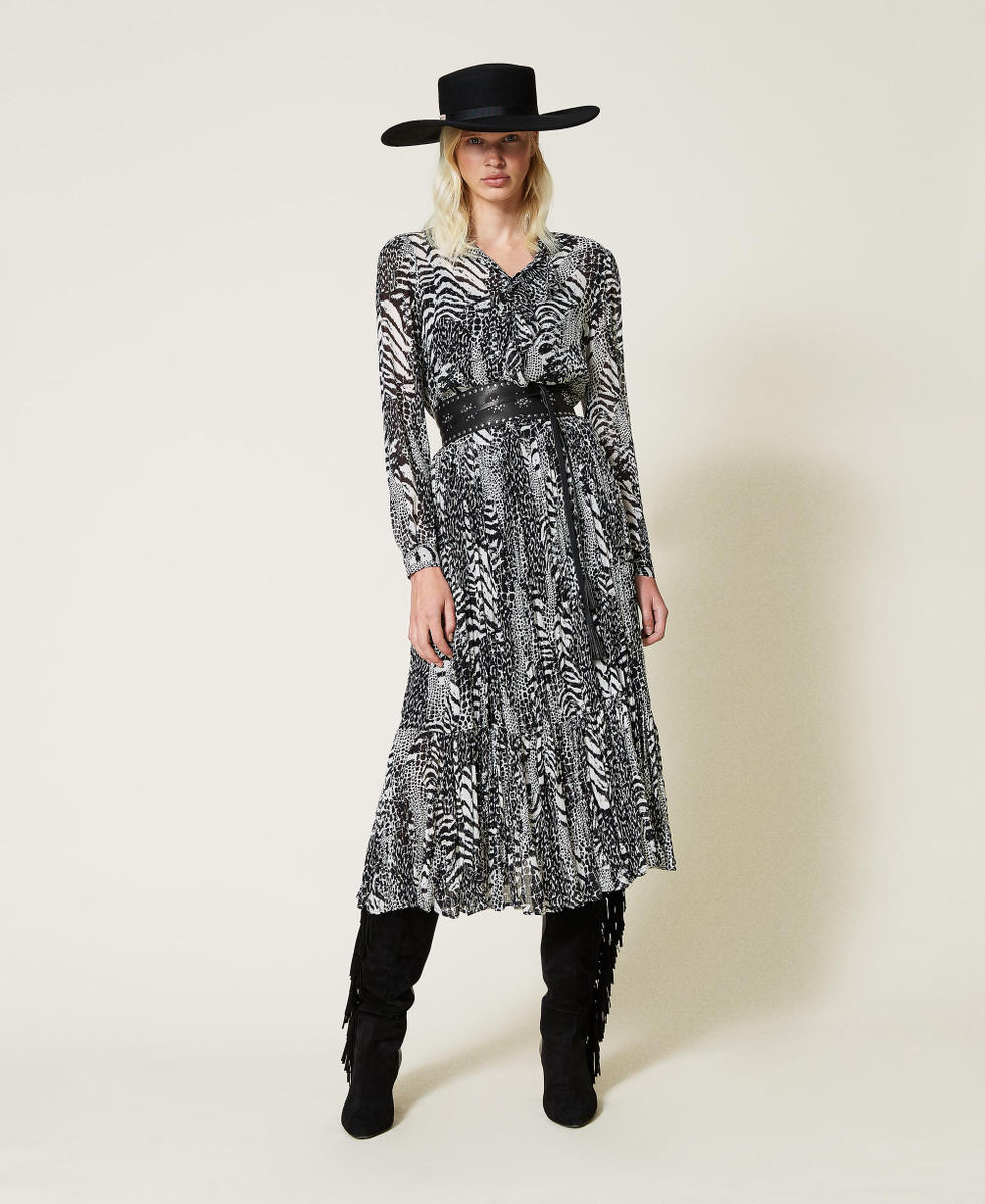 Maxikleid aus Krepon mit Animaldessin Animalprint-Patchwork Schnee / Schwarz Frau 212TP2100-0T