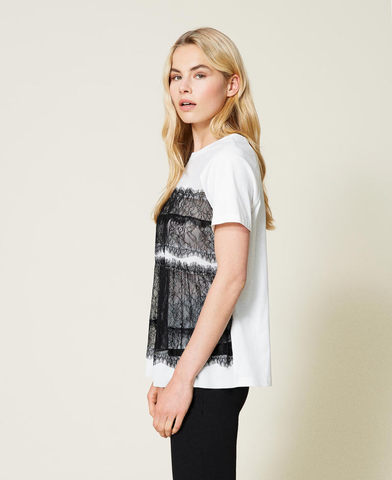 T-shirt with contrasting lace Two-tone Optical White / Black Woman 212TP2222-03